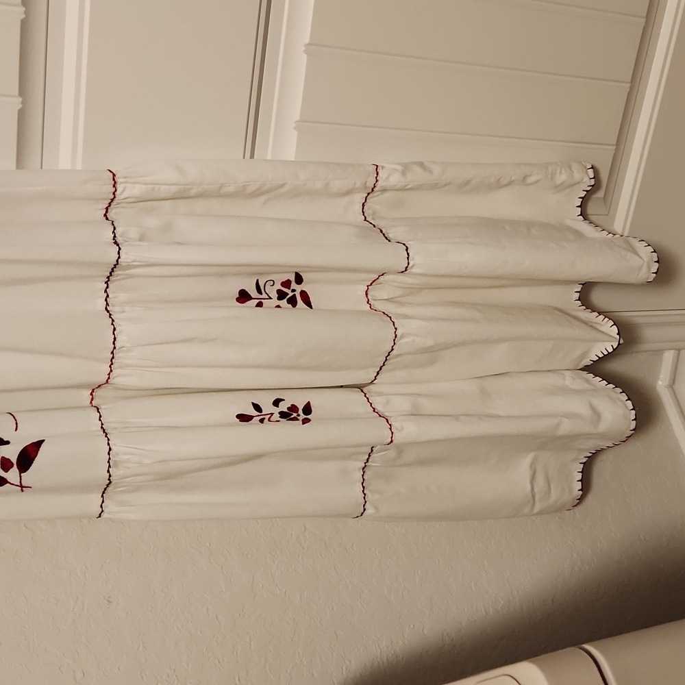 Maxi dress hand embroidered - Picture 3 of 7